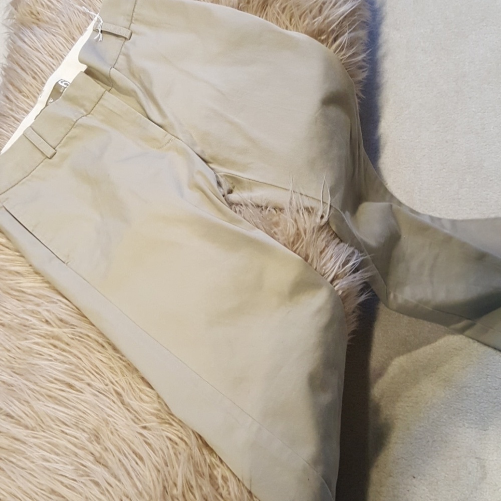Jcrew Chinos 6. I believe petite. See tag photo